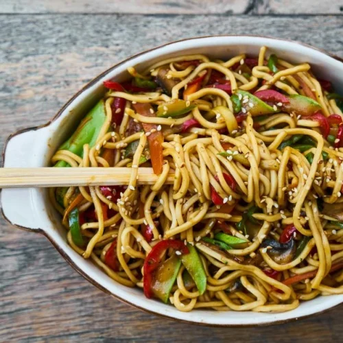 asian garlic noodles recipe - easydelishfodd