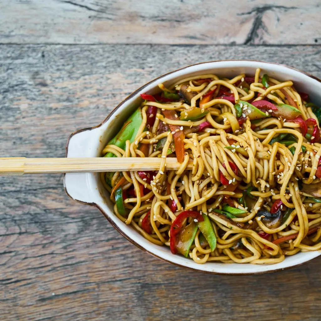 asian garlic noodles recipe - easydelishfodd